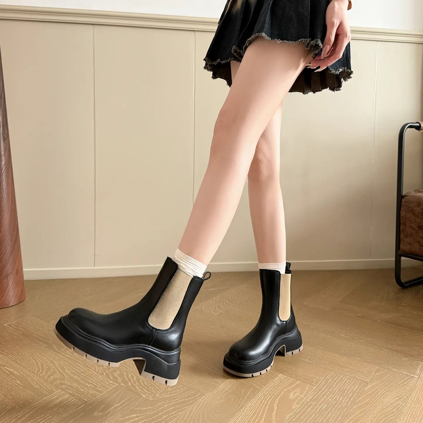 Retro Chunky Lug Sole Platform Chelsea Boots