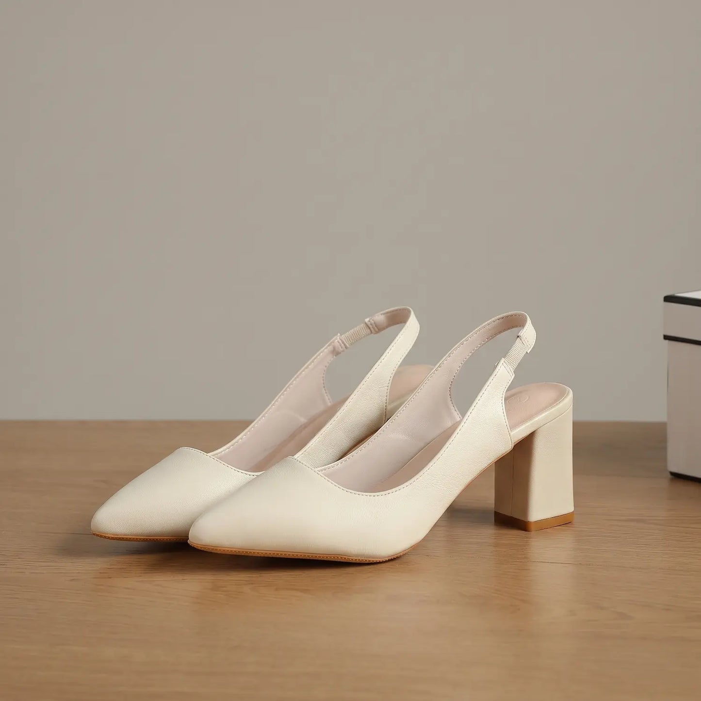 90s Minimalist Pointed Toe Slingback Pumps